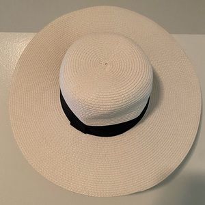 Cream and black sun hat